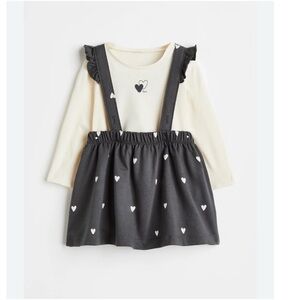 H&M 2-piece Printed Set Round Neck Long Sleeve  SIZE 9M‎